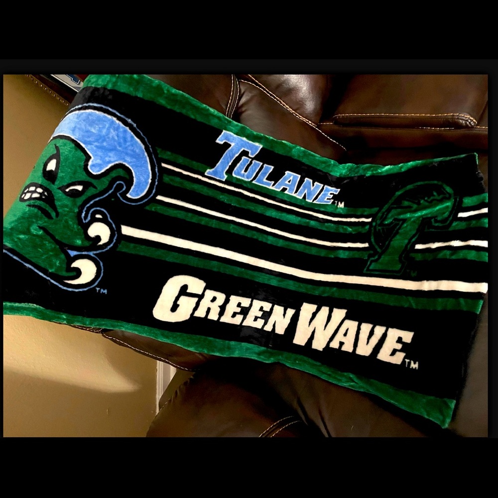 Tulane University Snuggle